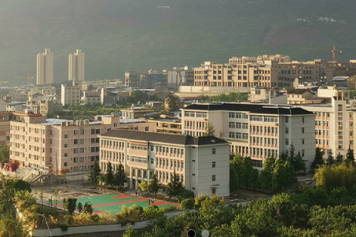 今年会jinnianhui数码DCN助力汉源职业高级中学校园网“智行+光”升级